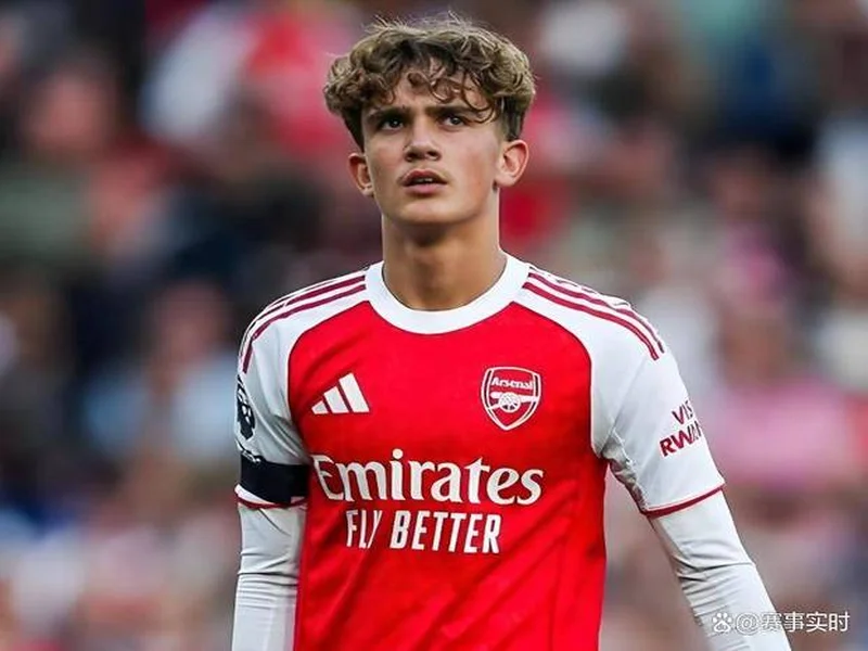 16岁66天，道曼成为阿森纳队史足总杯最年轻的出场球员