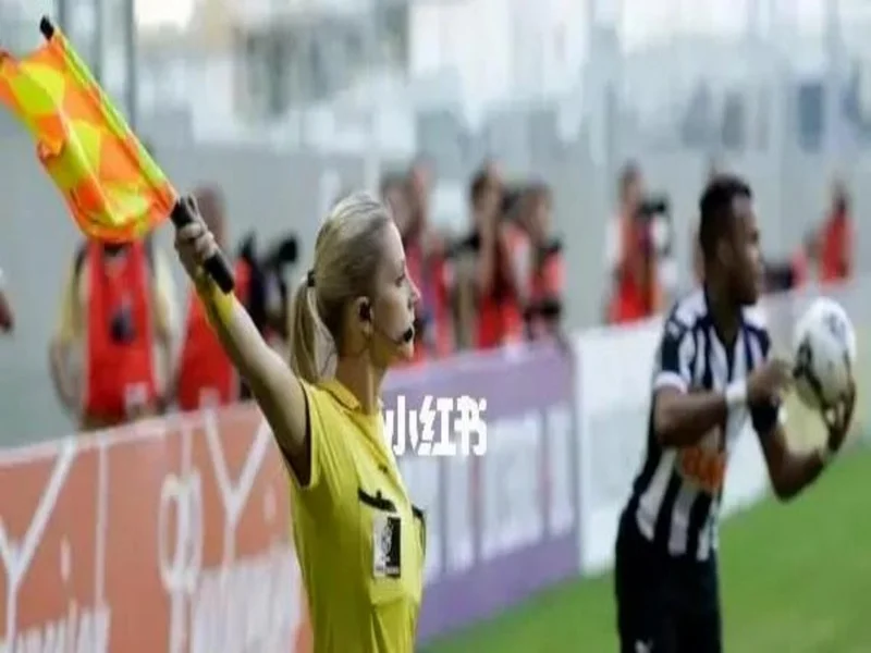 两度争议判罚!邓梦晔进球被吹越位,武汉女足遇门线悬案